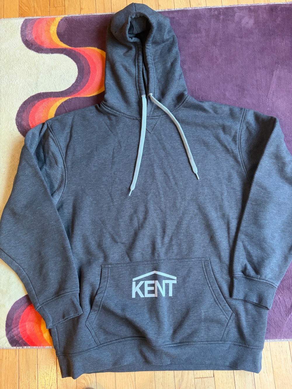 Kent Logo Pullover Hoodie in Charcoal